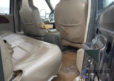 2003 Ford F-250 Lariat/Xl/Xlt from USA, damaged, VIN 1FTNW21F43EA67792